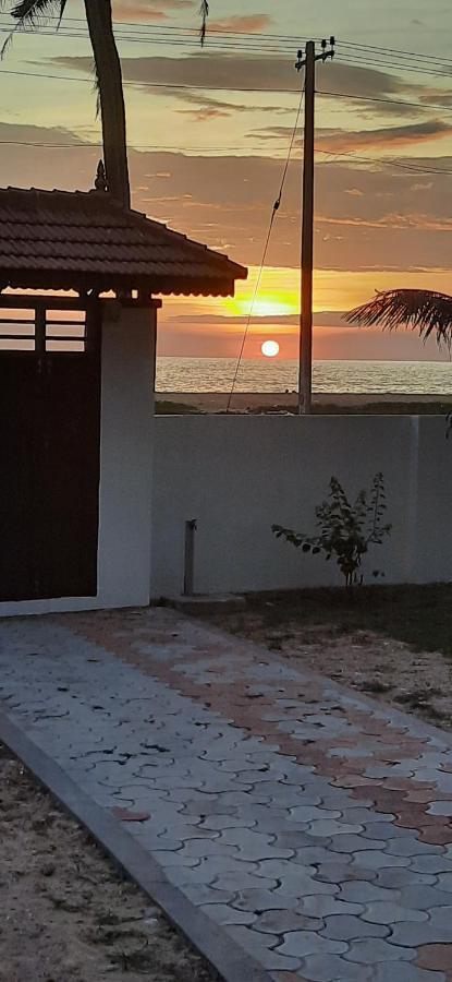 Poovar Sea View Rooms And Boating Family & Couple Only Esterno foto