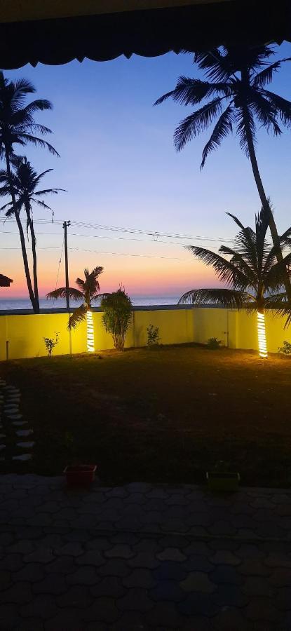 Poovar Sea View Rooms And Boating Family & Couple Only Esterno foto