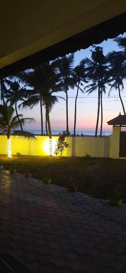 Poovar Sea View Rooms And Boating Family & Couple Only Esterno foto